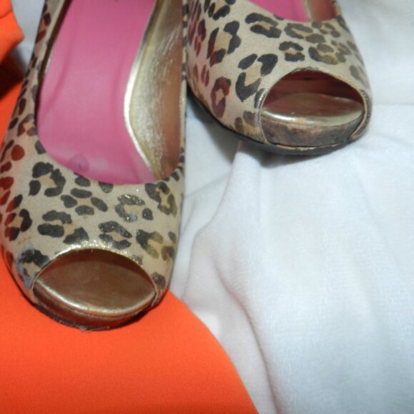 LILY PULITZER GOLD METALLIC LEOPARD WEDGE PEEP TOE 📦🏃💨⚡🚚 - Picture 6 of 16